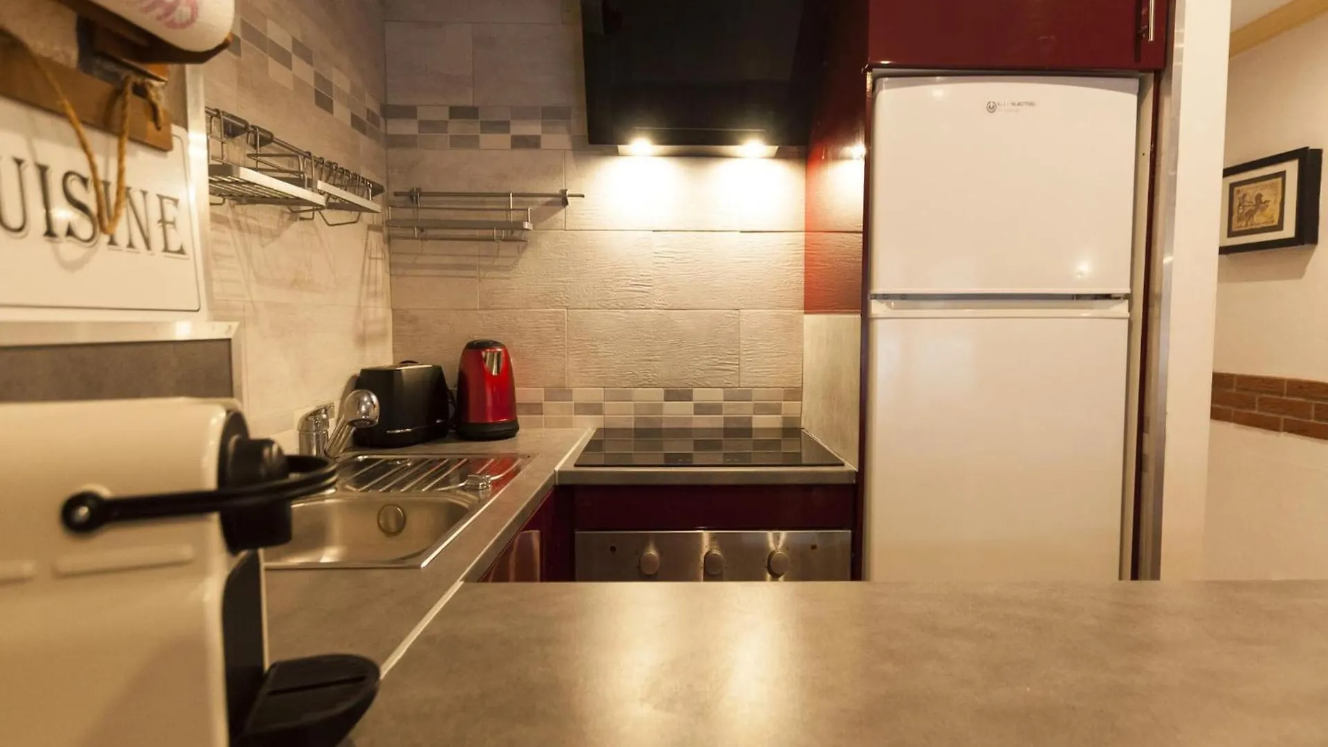 Nice Apartment In Roses Near Centre
